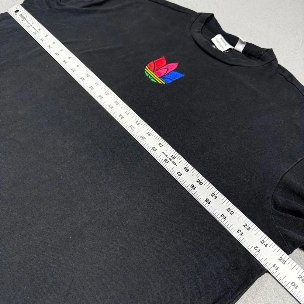 Adidas Originals Mens Black Multicolor 3D Trefoil Logo Embroidered T-Shirt L